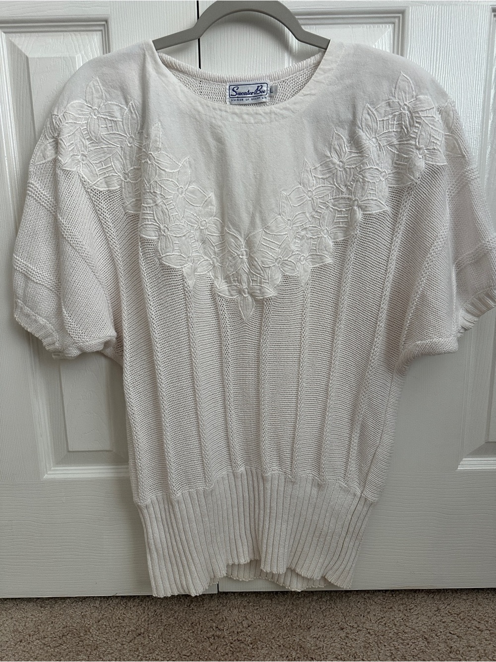 Vintage Sweater Bee Short Sleeve Open Knit Embroidered Sweater Top White